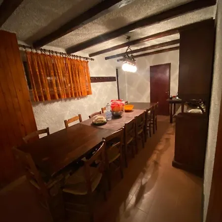 Taverna Interrata Con Biliardo Per Eventi. Appartement