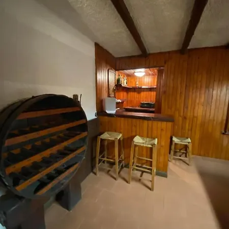 Taverna Interrata Con Biliardo Per Eventi.