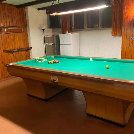Taverna Interrata Con Biliardo Per Eventi. Bologna