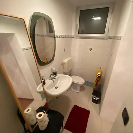 Taverna Interrata Con Biliardo Per Eventi. Apartment Bologna